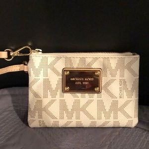 Small Micheal Kors Wristlet never worn
